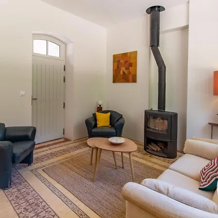 Holiday home Maison Ancienne Renovee Avec Jardin, Animaux Admis, Parking - Pres De - Fr-1-622-58