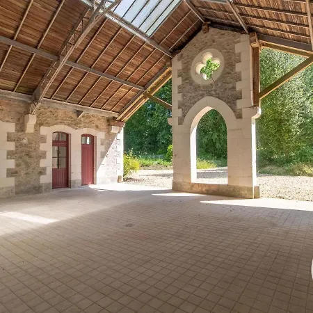 Holiday home Maison Ancienne Renovee Avec Jardin, Animaux Admis, Parking - Pres De - Fr-1-622-58 Bauge-en-Anjou