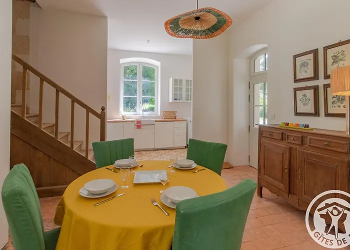 Confortable Au Coeur Du Maine-et-loire, Animaux Admis - Fr-1-622-58 Дом отдыха *