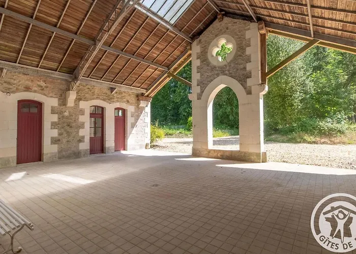 Дом отдыха Confortable Au Coeur Du Maine-et-loire, Animaux Admis - Fr-1-622-58 Bauge-en-Anjou