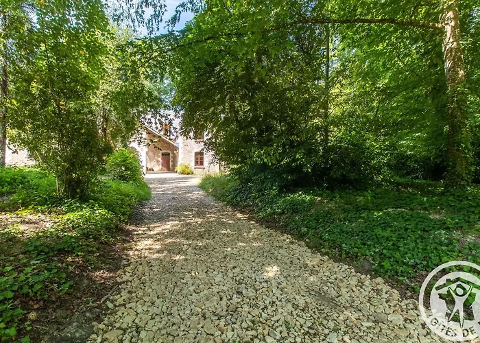 Confortable Au Coeur Du Maine-et-loire, Animaux Admis - Fr-1-622-58 Дом отдыха *