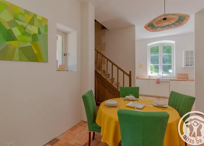 Дом отдыха Confortable Au Coeur Du Maine-et-loire, Animaux Admis - Fr-1-622-58